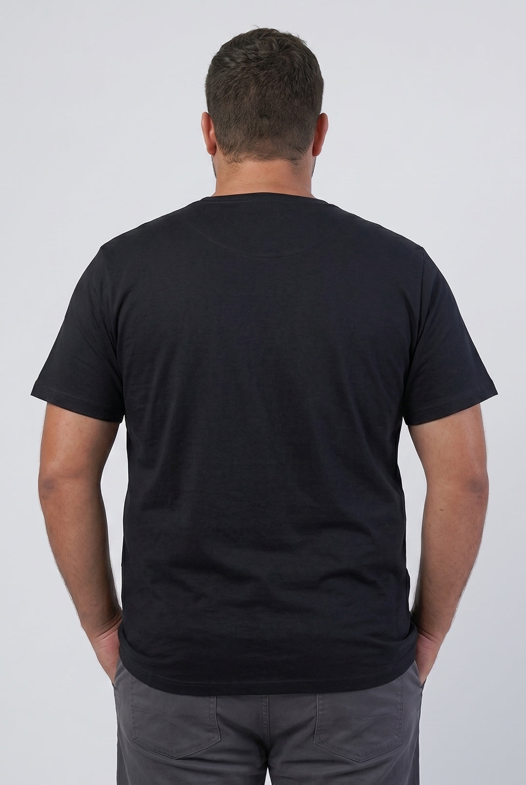 Camiseta Básica Gola Redonda Lisa Plus