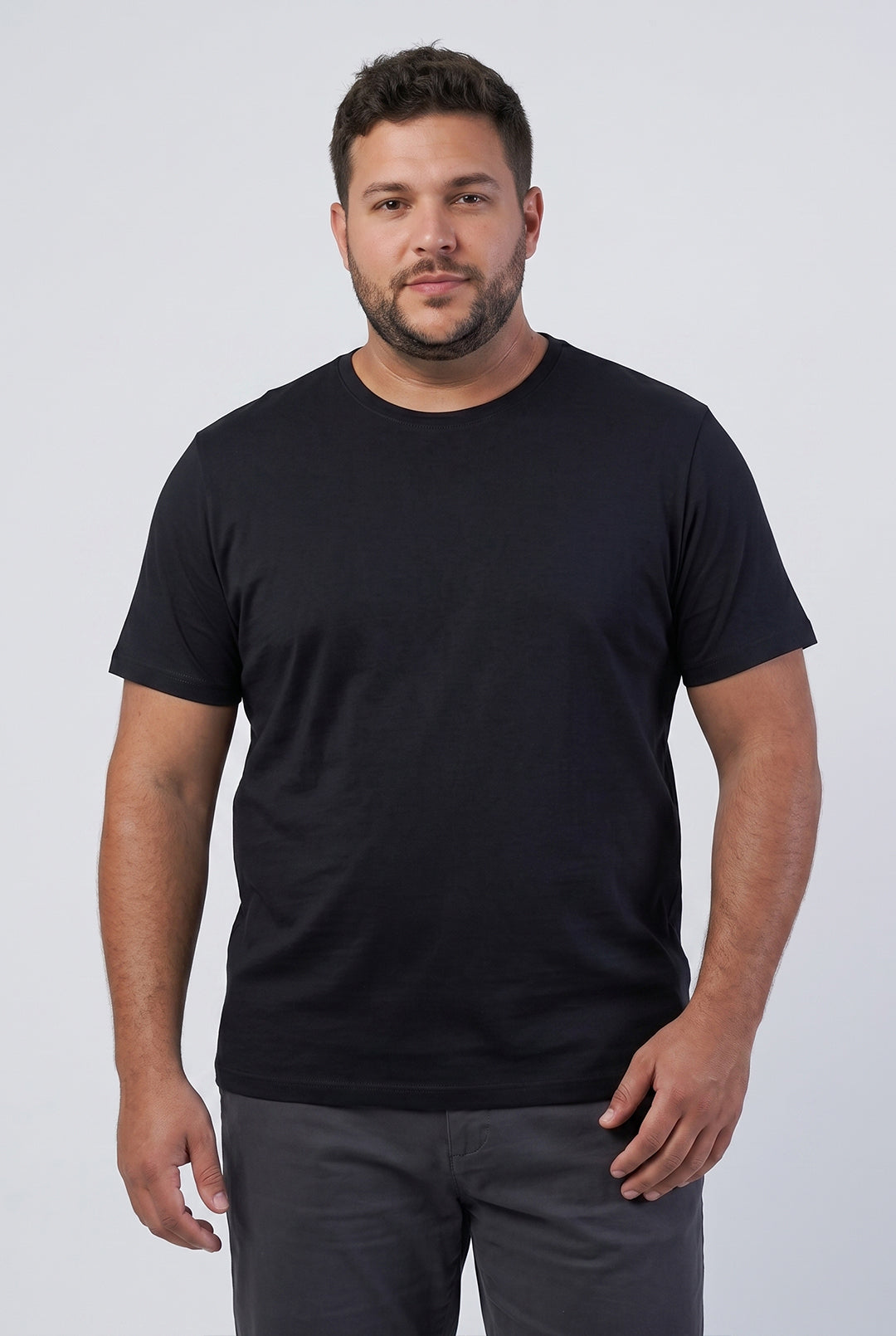 Camiseta Básica Gola Redonda Lisa Plus